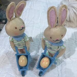 NWOT Easter Bunnies (2)